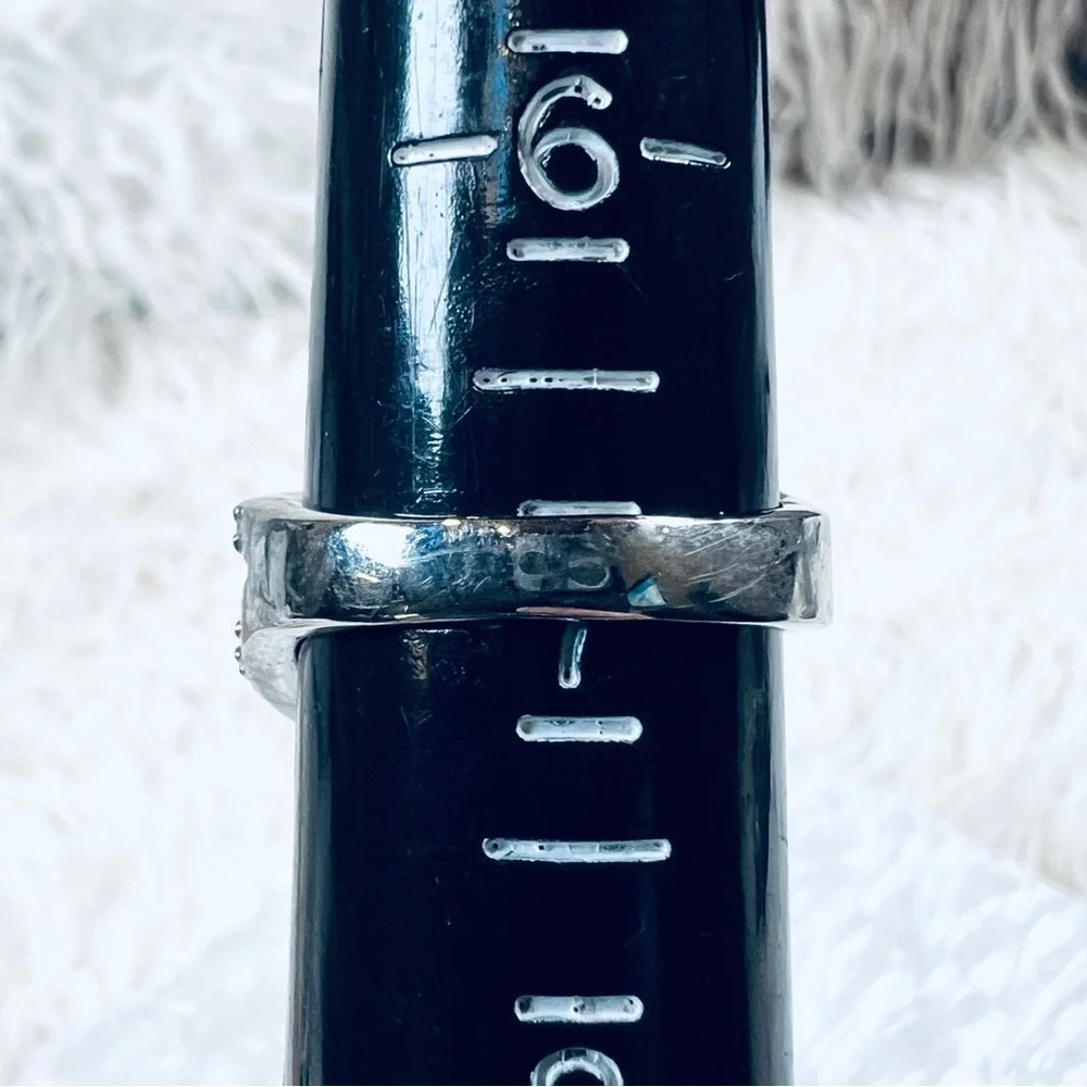 Beautiful silver tone and black bling wideband costume ring size 7